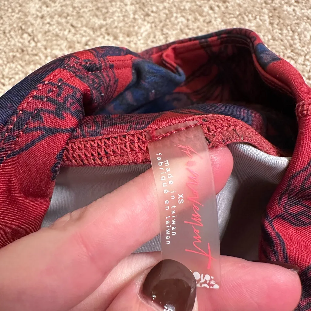 Free People‎ Movement Floral Leggings Red Size XS - Image 5