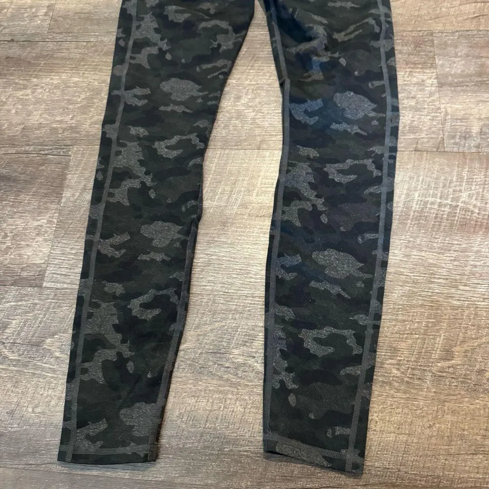 Fabletics Camo Leggings - Image 5