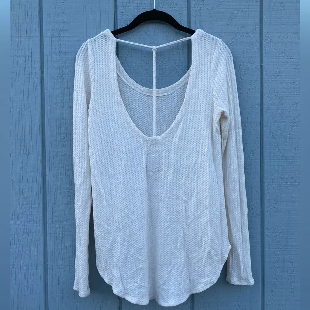 Cream sweater with unique back; super comfy and cozy - Image 3