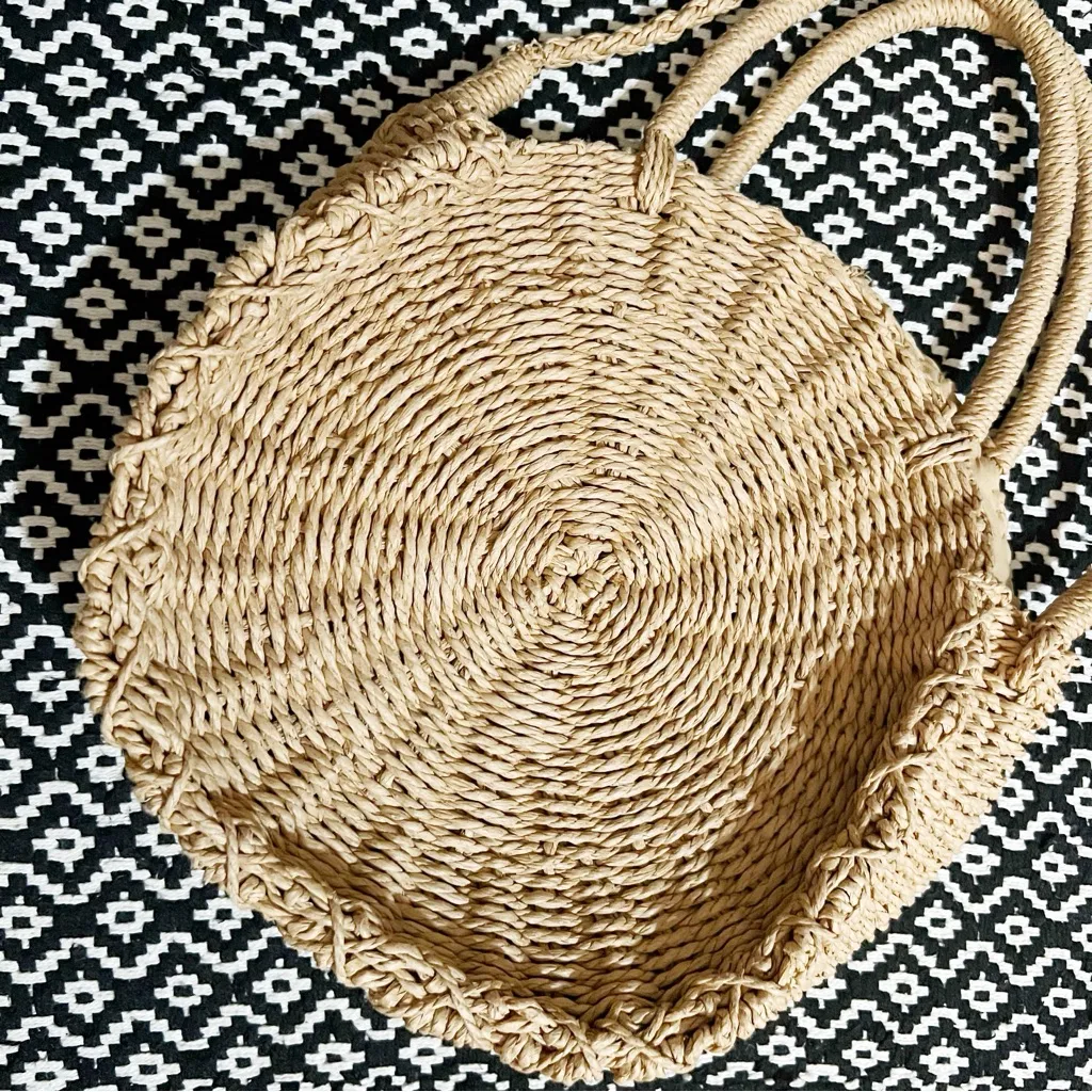 Vix Paula Hermanny Bali Straw Bag Tan - Image 3
