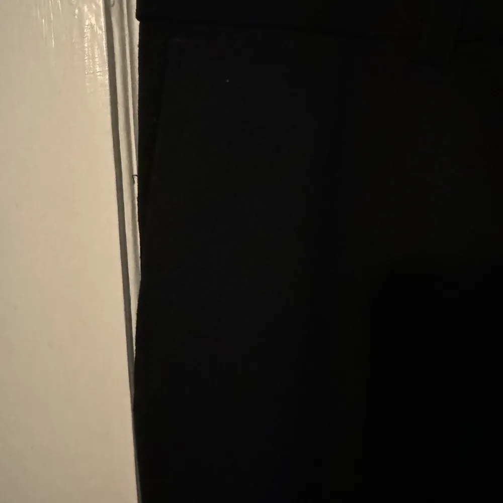 Ann Taylor Slacks Women's Size 6 Petite Black Solid Trouser Leg - Image 3