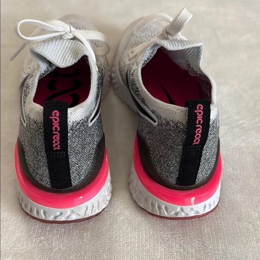 Nike Women's White and Pink Running Shoes - Image 4