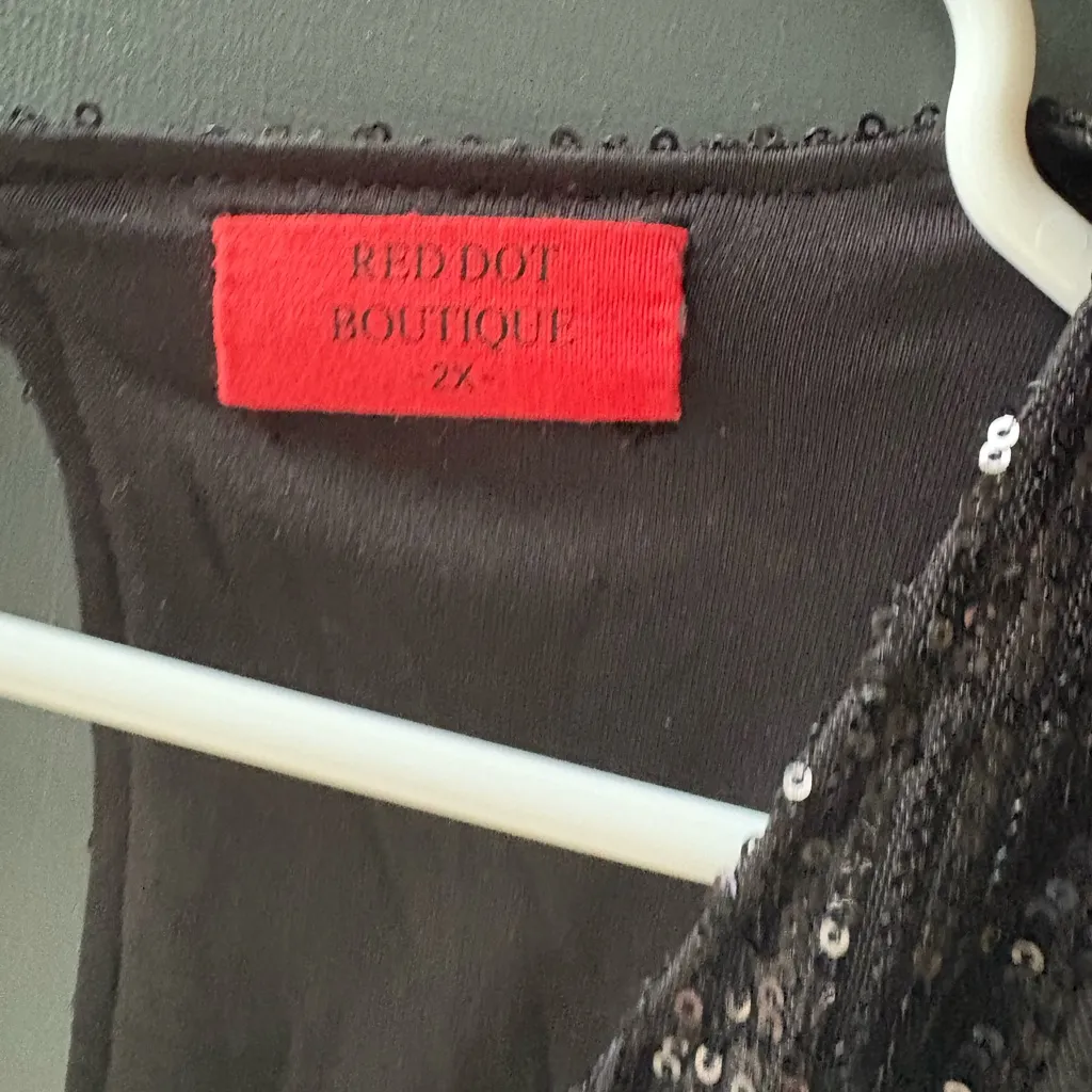 Elegant Black and Gold Sequin Long Sleeve Dress Size 2X - Image 4