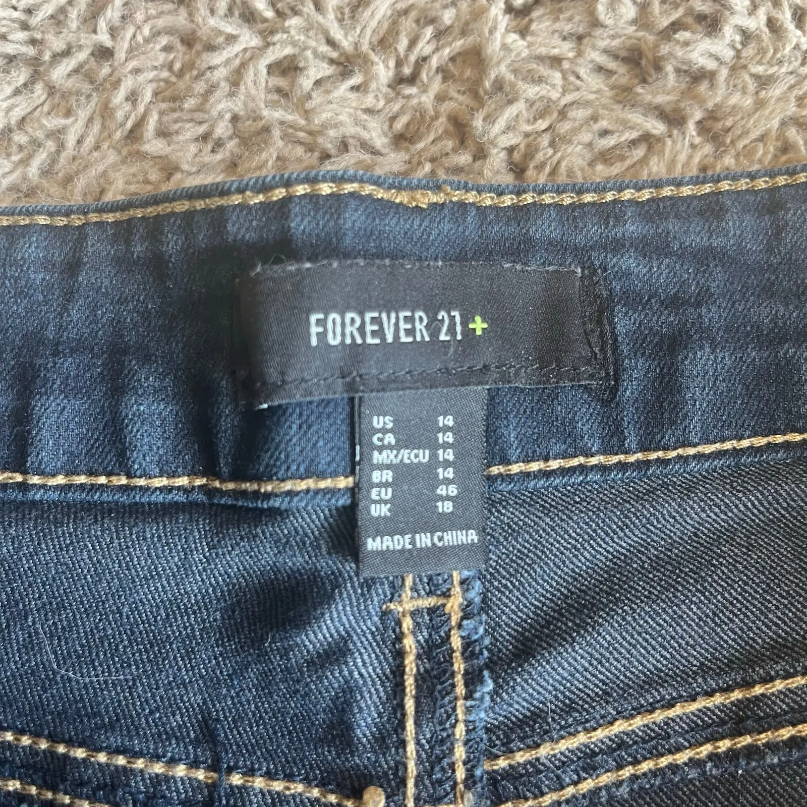 Forever 21 Dark Wash Jean Short Size 14 - Image 3