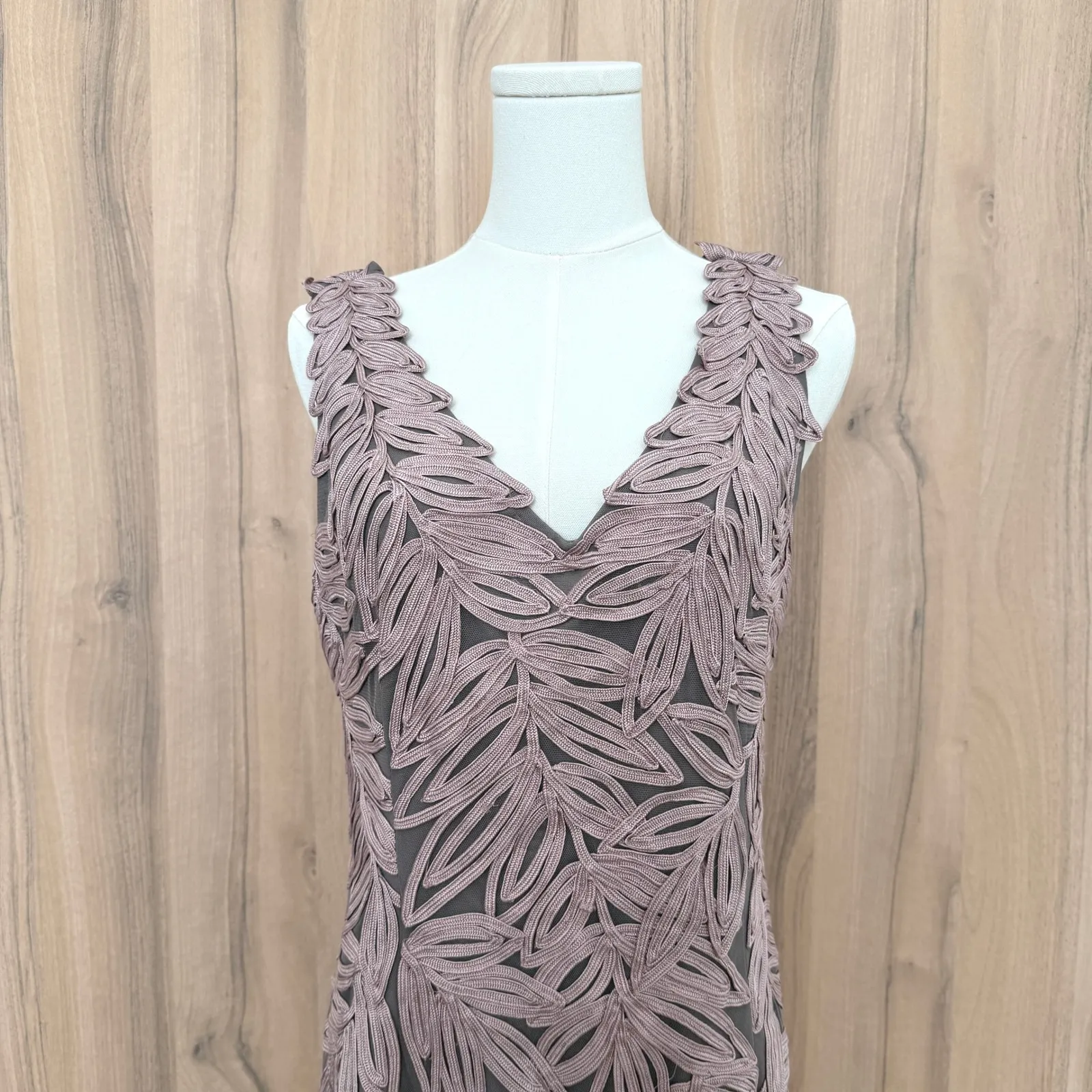 JS‎ Collections Soutache Embroidered Leaf Gown Size 12 Dusty Rose Formal Maxi - Image 5