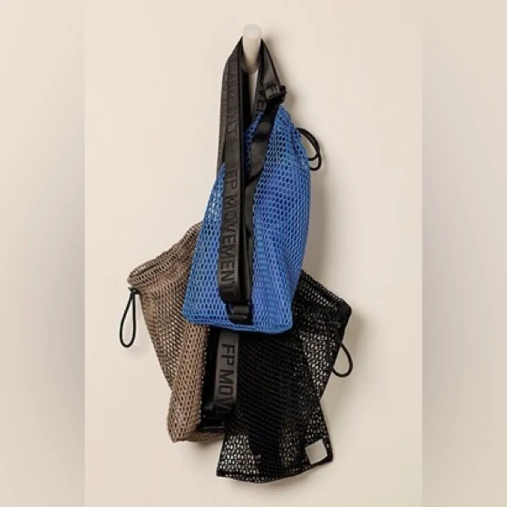 FP Movement Mini Mesh Sling Bag | One Size Orange - Image 5