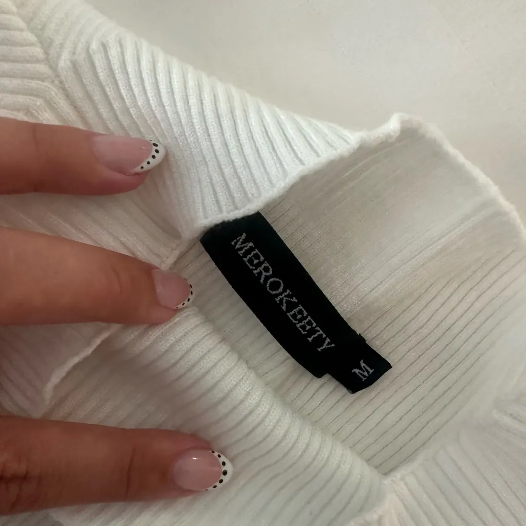 Sleeveless White Ribbed Maxi Dress with slit Size M - Image 2