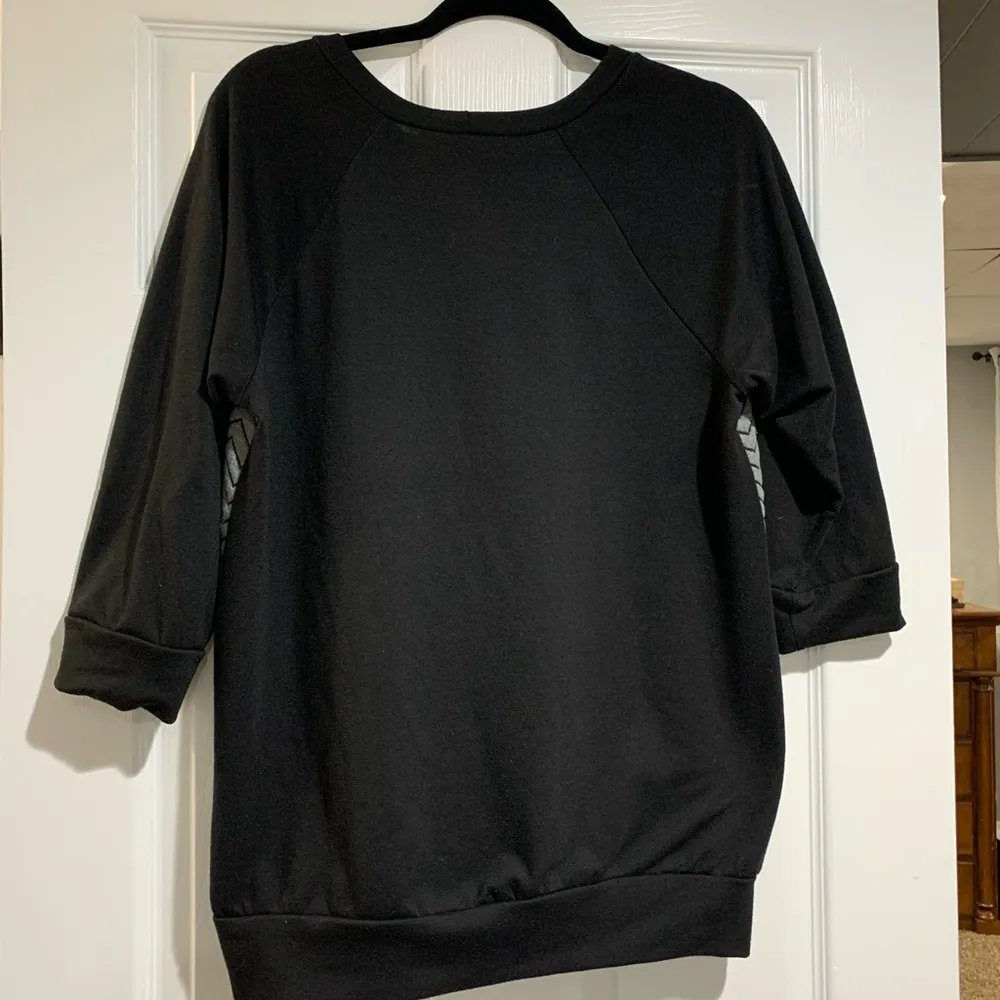 Three Seasons maternity sweater Size undefined - Image 3