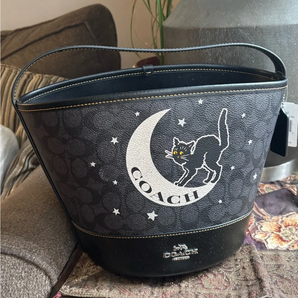 Authentic Coach Signature/Smooth leather w Celestial Cat Design bucket shoulder - Image 2