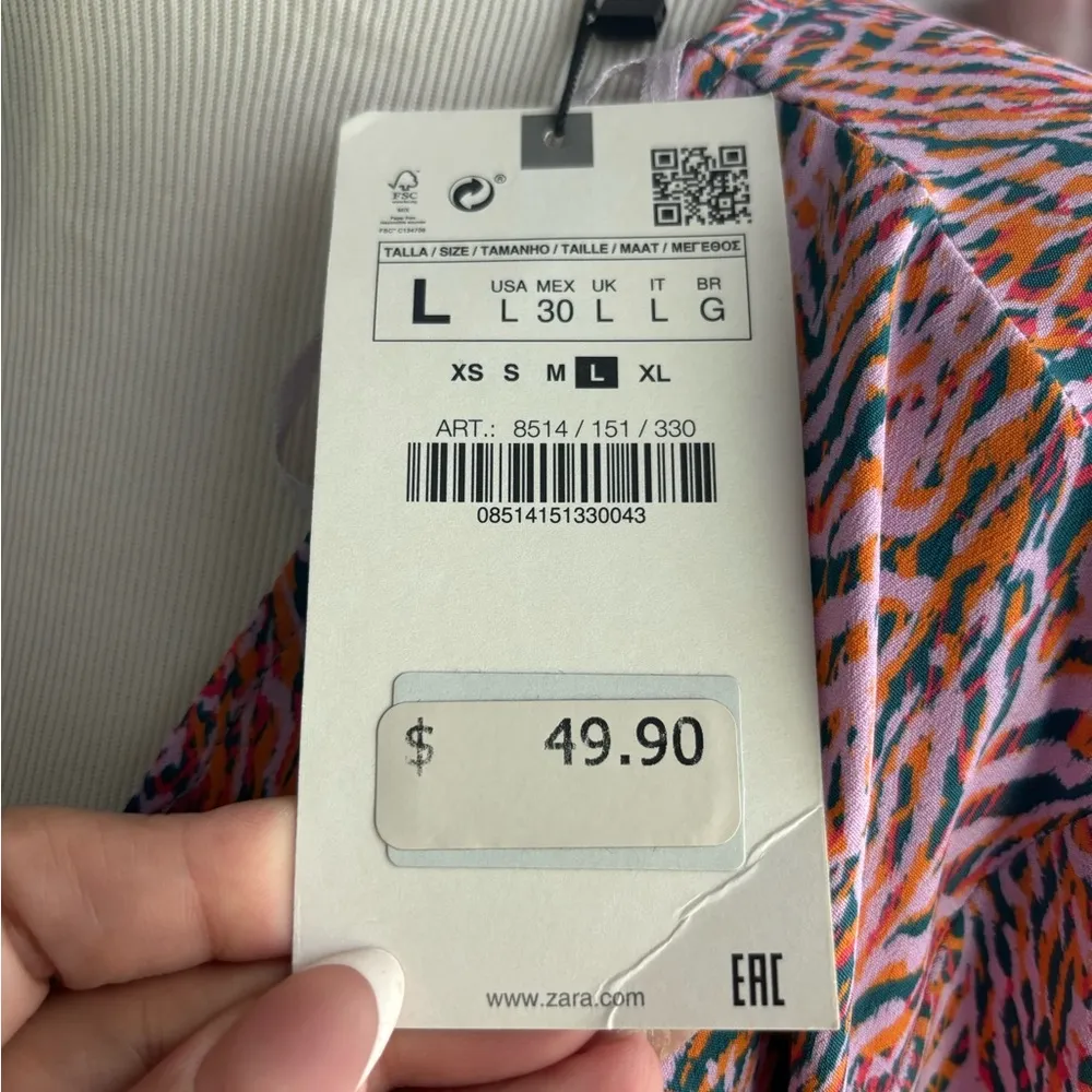 NWT v neck dress - Image 2