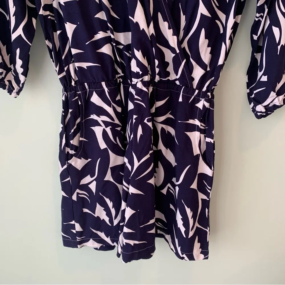 Tommy Bahama Graphic Jungle Print Romper Leaf Small S - Image 8