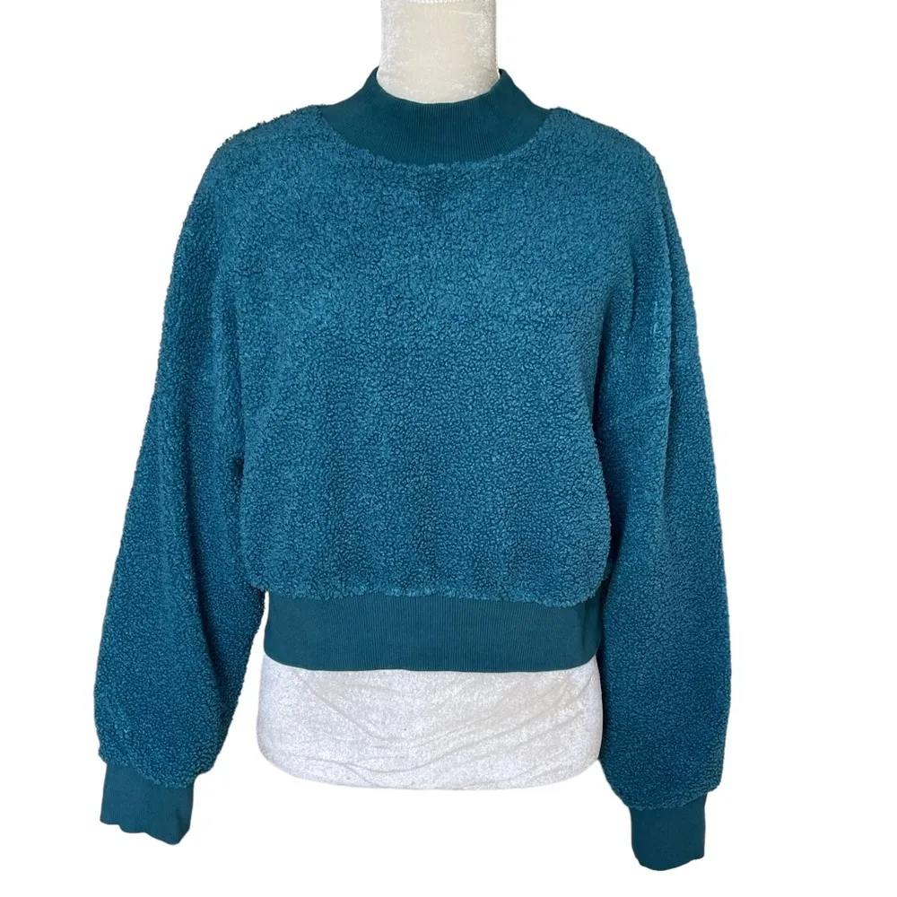 Fabletics Women’s Malia Polar Fleece Sweatshirt Size M Teal Pullover Crop Comfy - Image 3