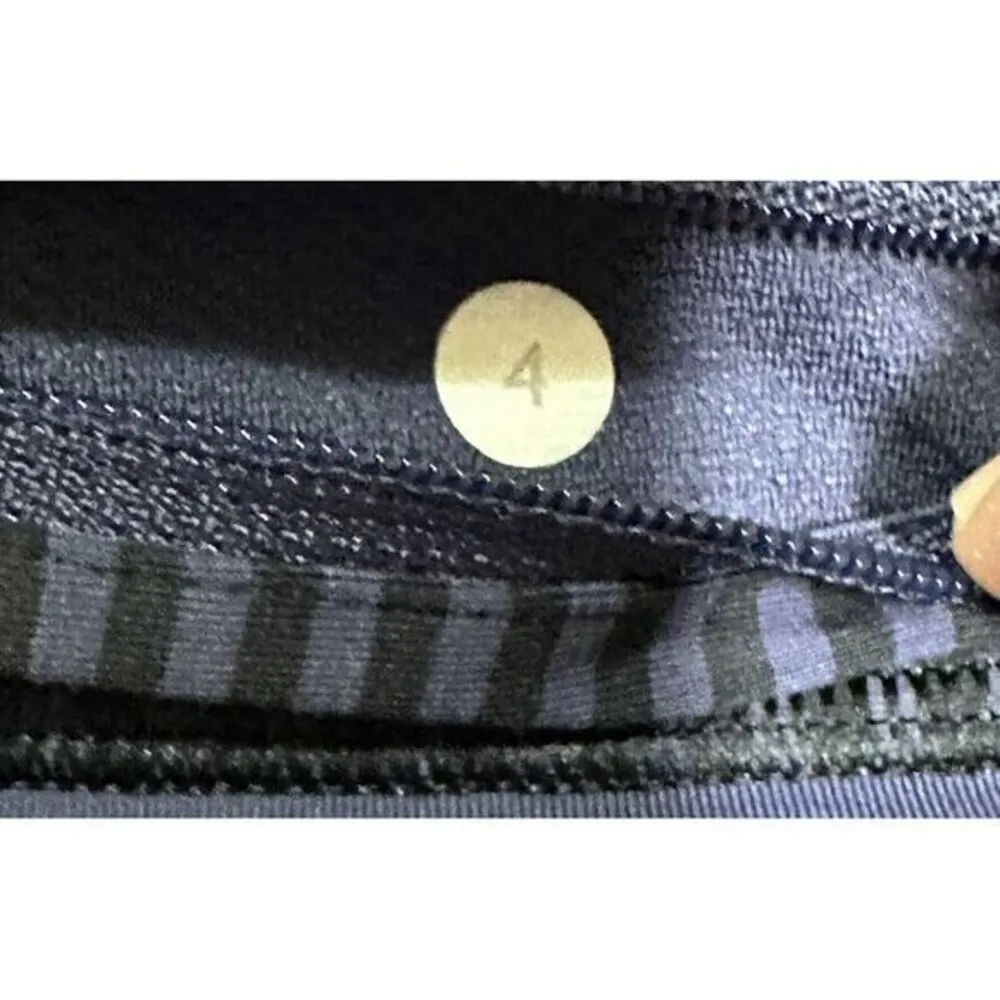 Lululemon Leggings Back Zip Pocket Purple Striped Waistband  Size 4 Woman's Crop - Image 7