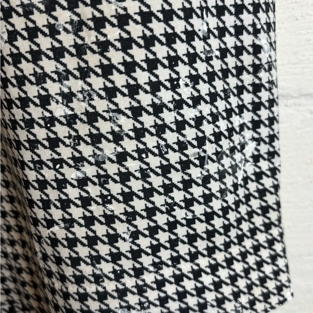 Vintage Nike Golf Y2K White & Black Bermuda Athletic Fit Dry Casual Shorts Sz 6 - Image 2