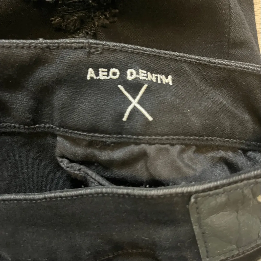 American Eagle Super Super Stretch Jegging Crop Distressed Black Jeans Size 8 - Image 10