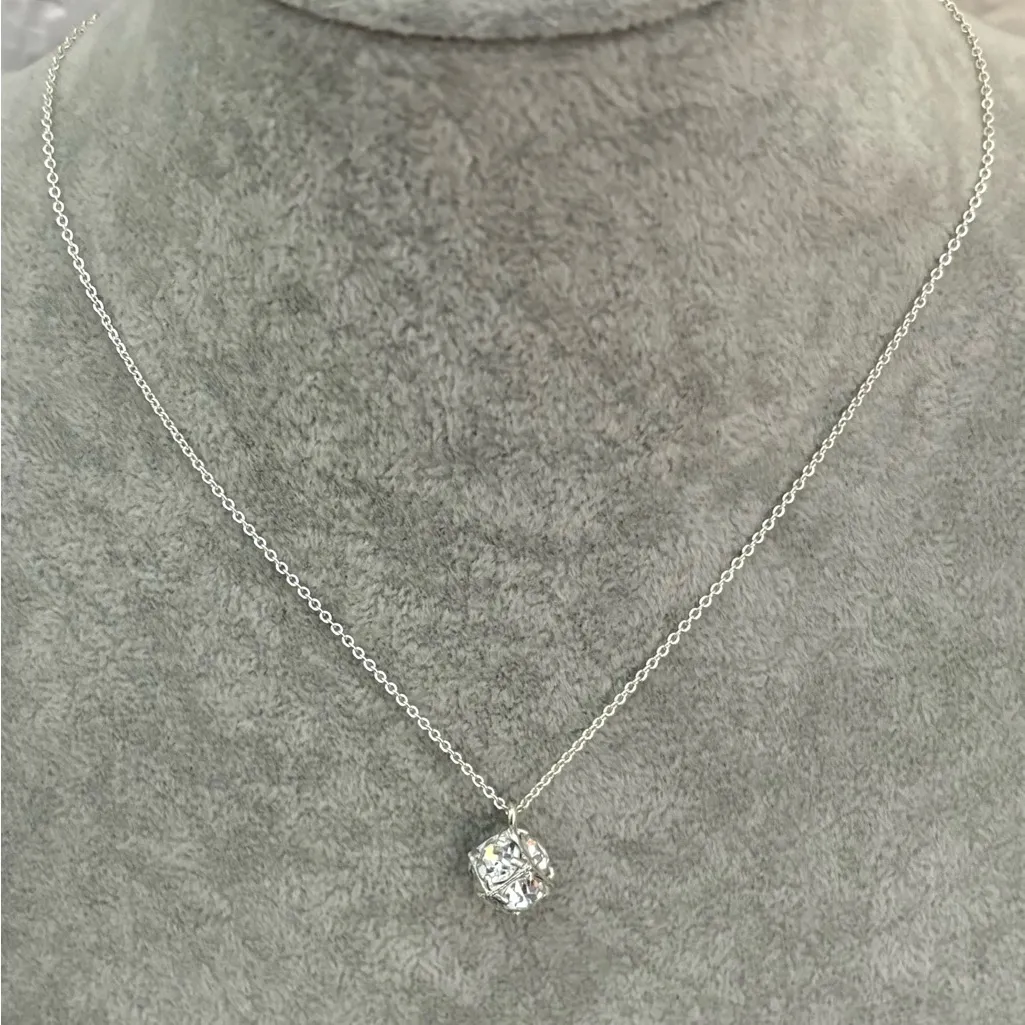 Vintage Avon Faceted Crystal Pendant Necklace Silver - Image 2