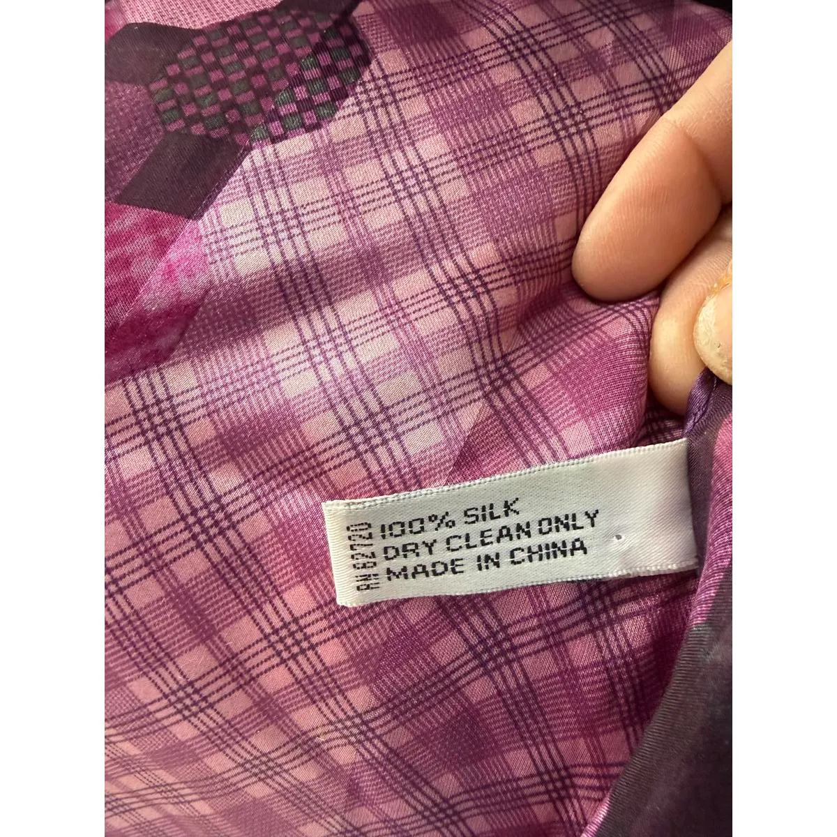 Oscar de la Renta Purple Silk Scarf with Geometric Pattern - Image 3