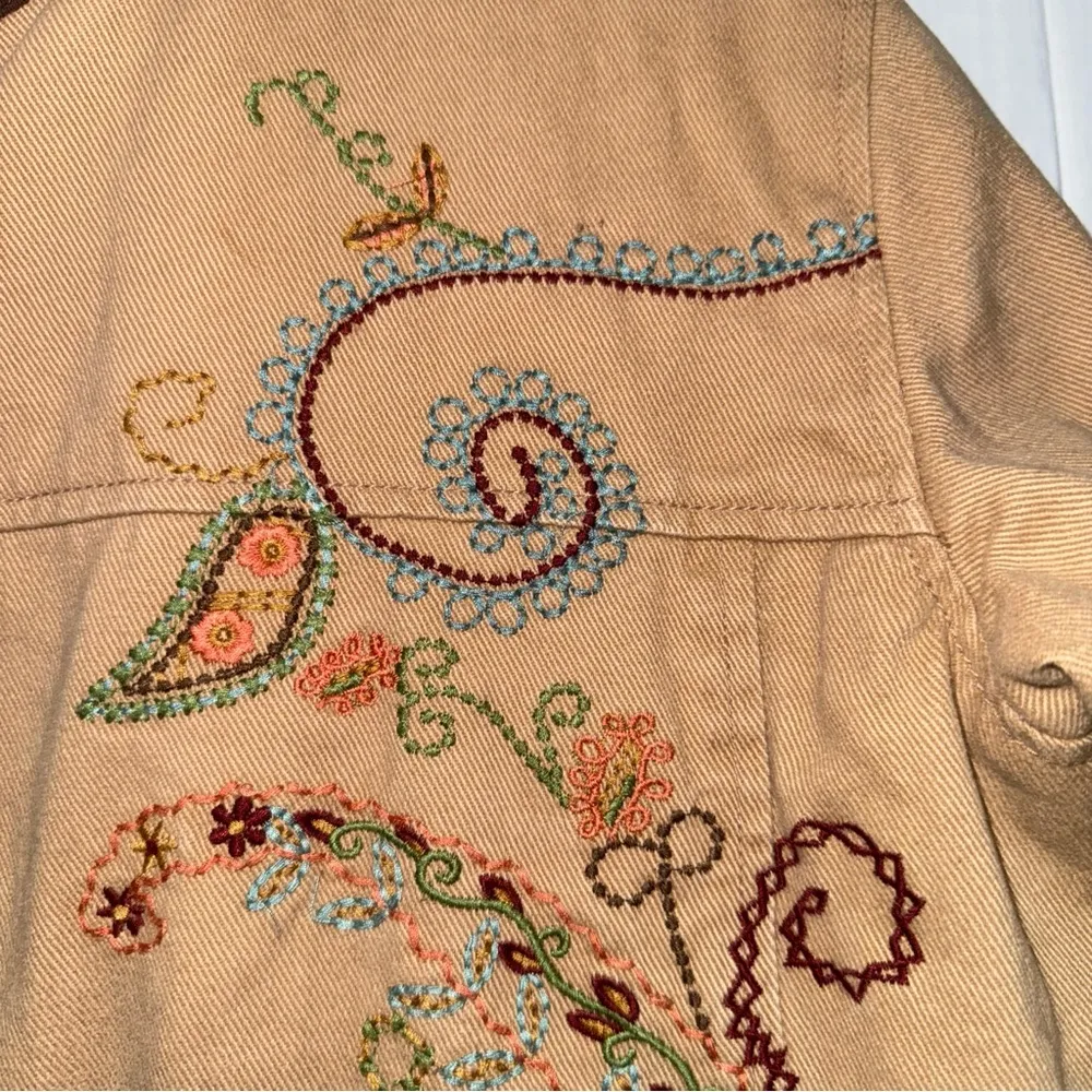 Denim & Co Embroidered Paisley Denim Jean Jacket Women’s XL Tan - Image 2