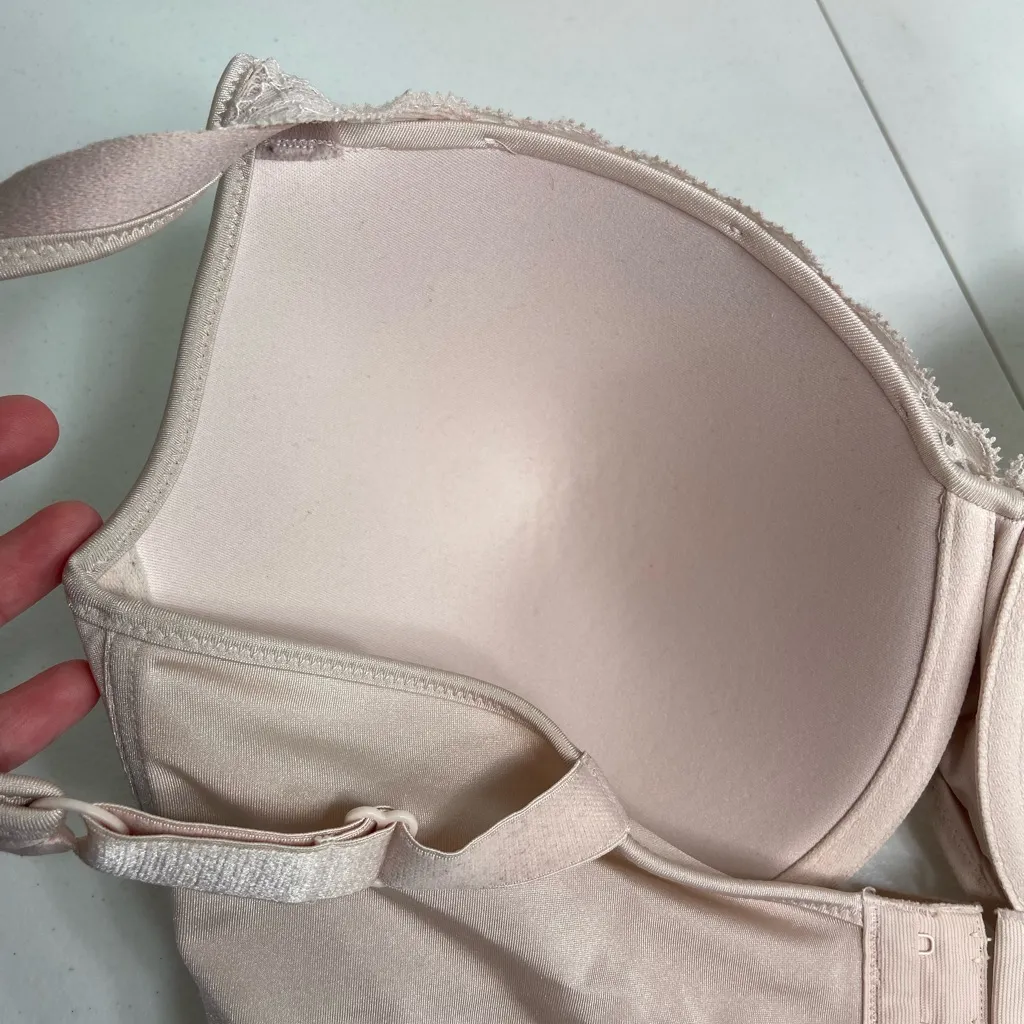 Women’s nude pink lace molded cup padded seamless adjustable strap bra 38DD Tan Size undefined - Image 6