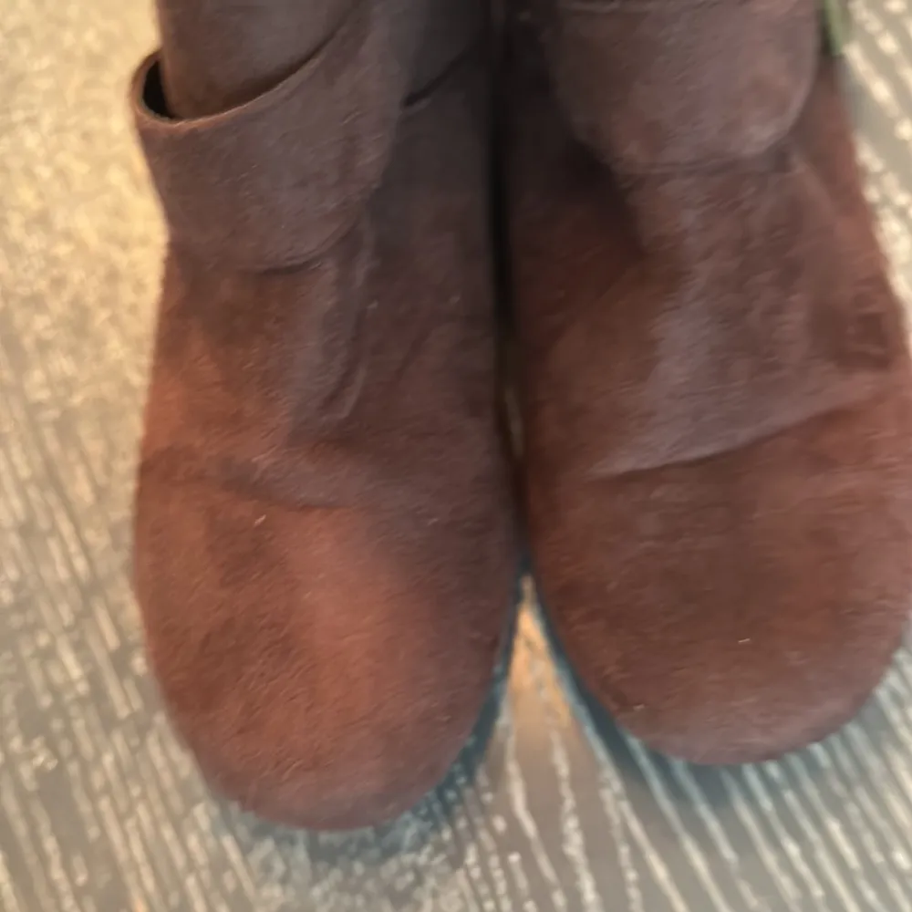 JOURNEE Collection | Vegan Suede Slouchy Round Toe Casual Neutral Boot Women 7 - Image 4