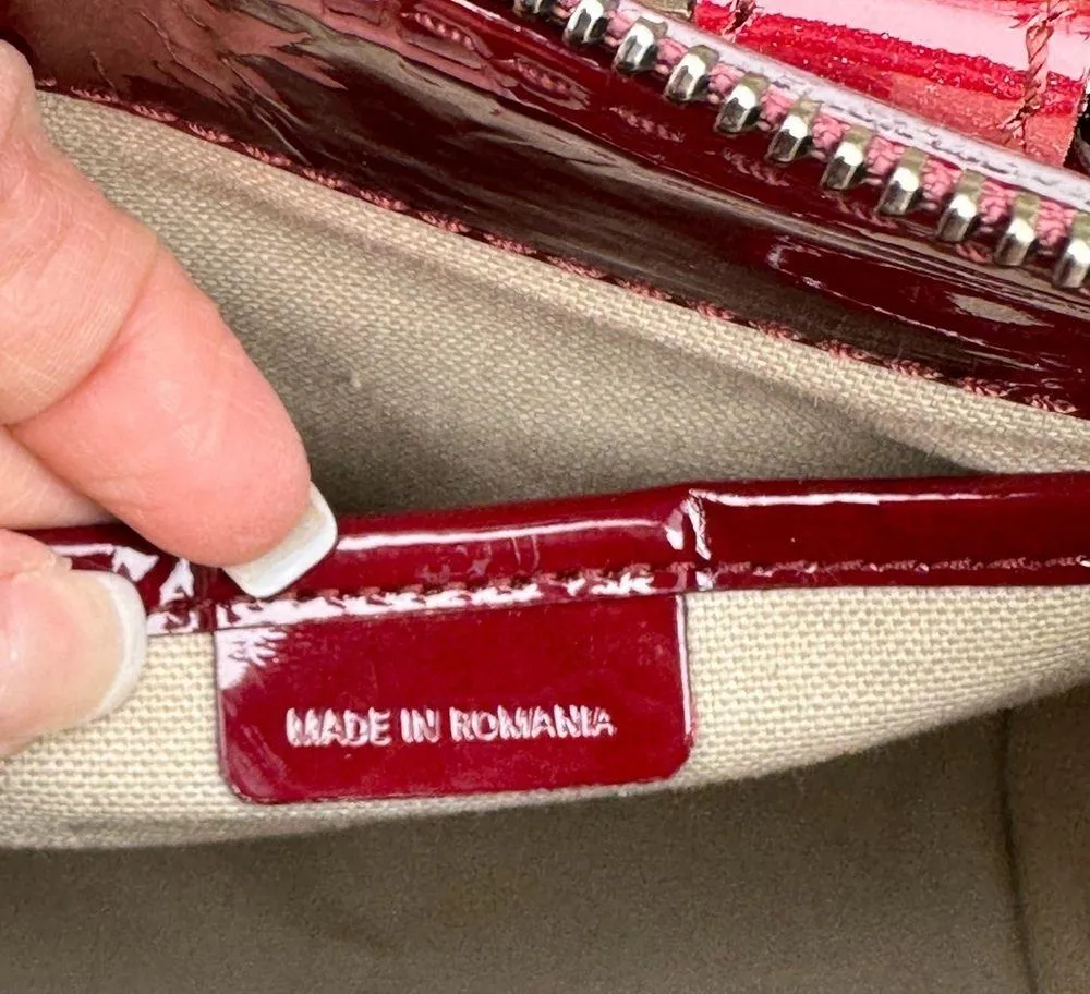 BURBERRY Nova Check Heart Print Pilgrim Satchel Berry - Image 12