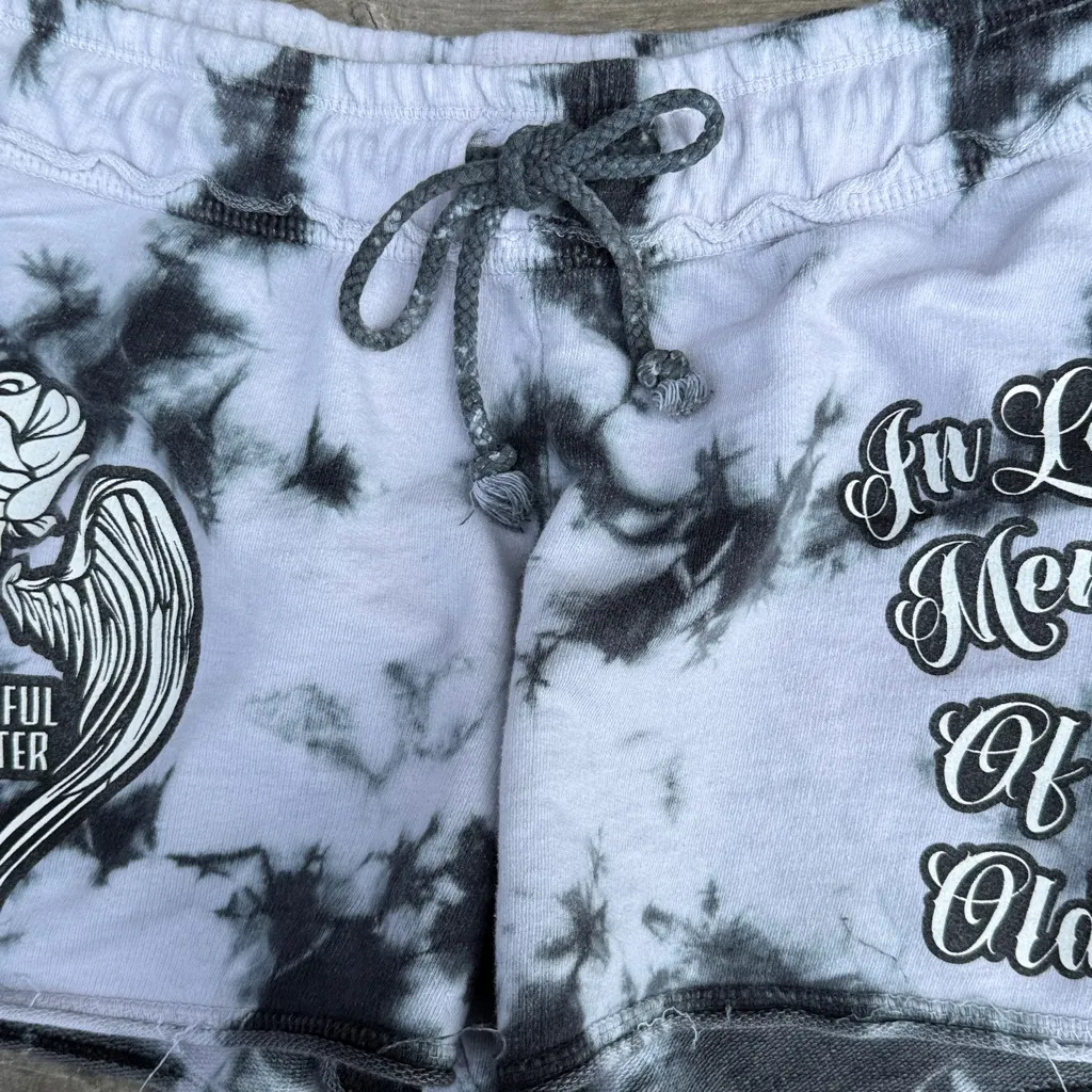 Beautiful Disaster Women's Shorts Black Gray Tie Dye Raw Hem Drawstring Size M Size M - Image 4
