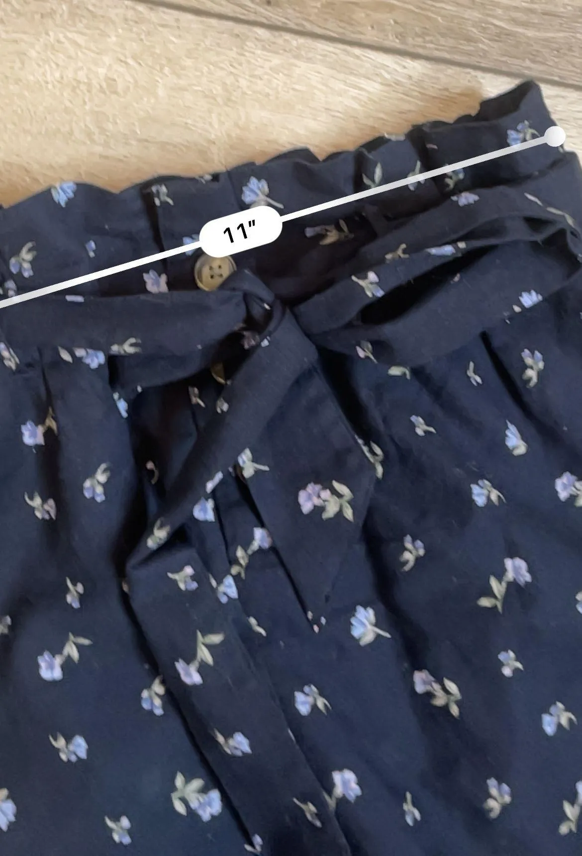 American Eagle High Rise Paper Bag Floral Mini Skirt  - Image 3