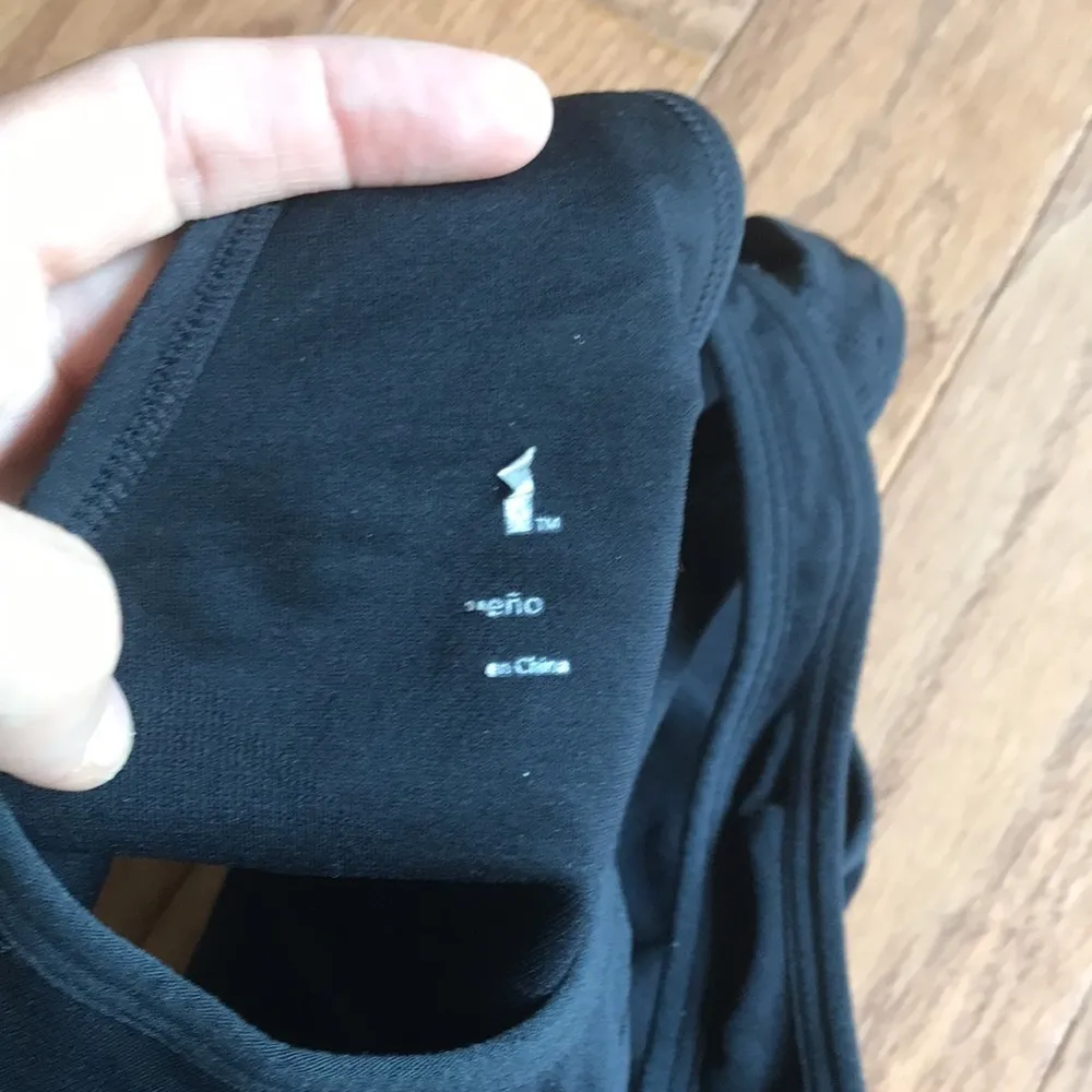 Black pullover sports bra Size XS - Image 3