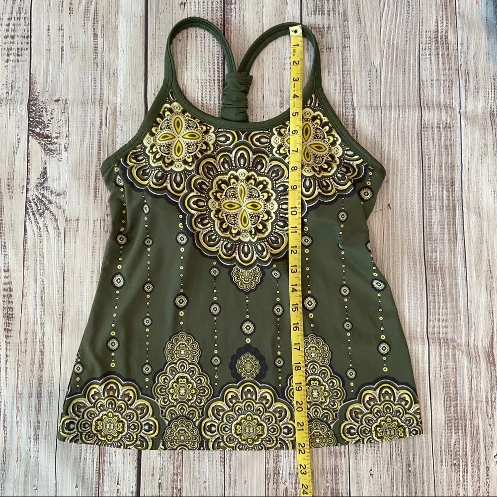 Athleta Green Kaleidoscope Y Back Tank Top.  Size Small. EUC - Image 8