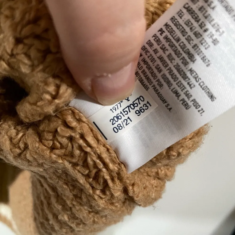 AE Heritage Cozy Sweater in Tan with White Stripes Crop Length Size Large - Image 5