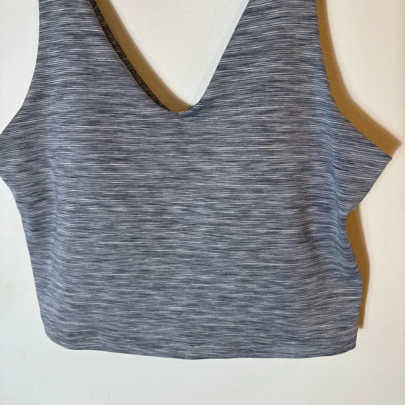 Athleta Transcend V-Neck Crop‎ Bra Top Size Large - Image 3