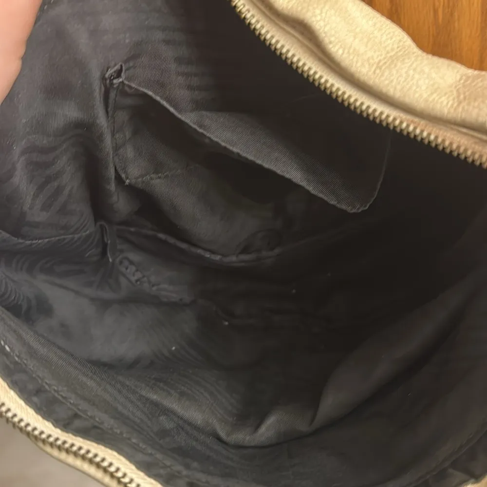 Rebecca minkoff white cross body purse - Image 4