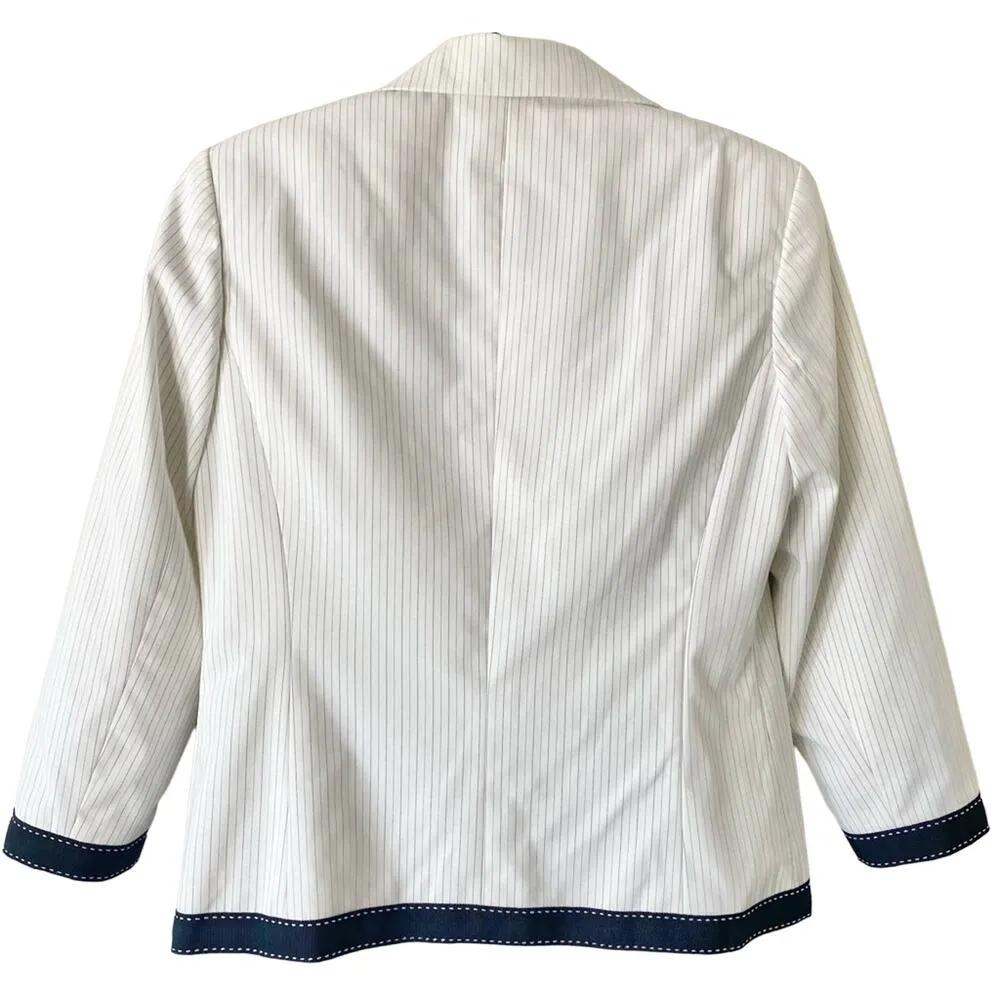 Oscar de la Renta Vintage White Pinstriped Suit Size 4 - Image 3