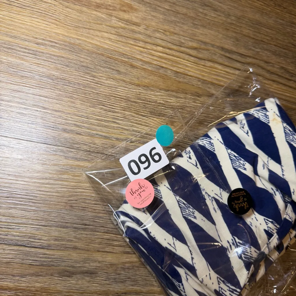 J. McLaughlin Navy and Cream Geometric Pencil Skirt - Image 13