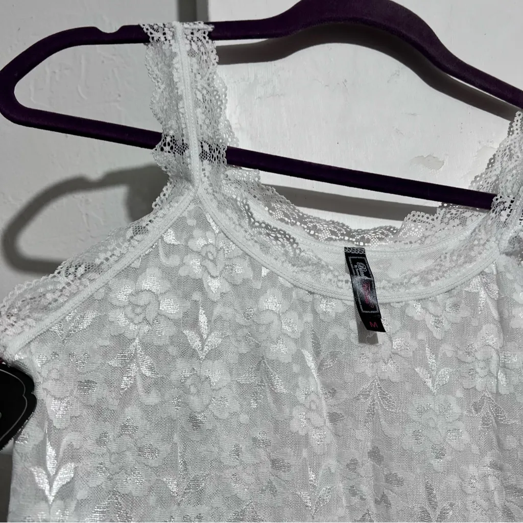 Delicate White Lace Chemise with Floral Pattern :Box OW3: Size M - Image 5