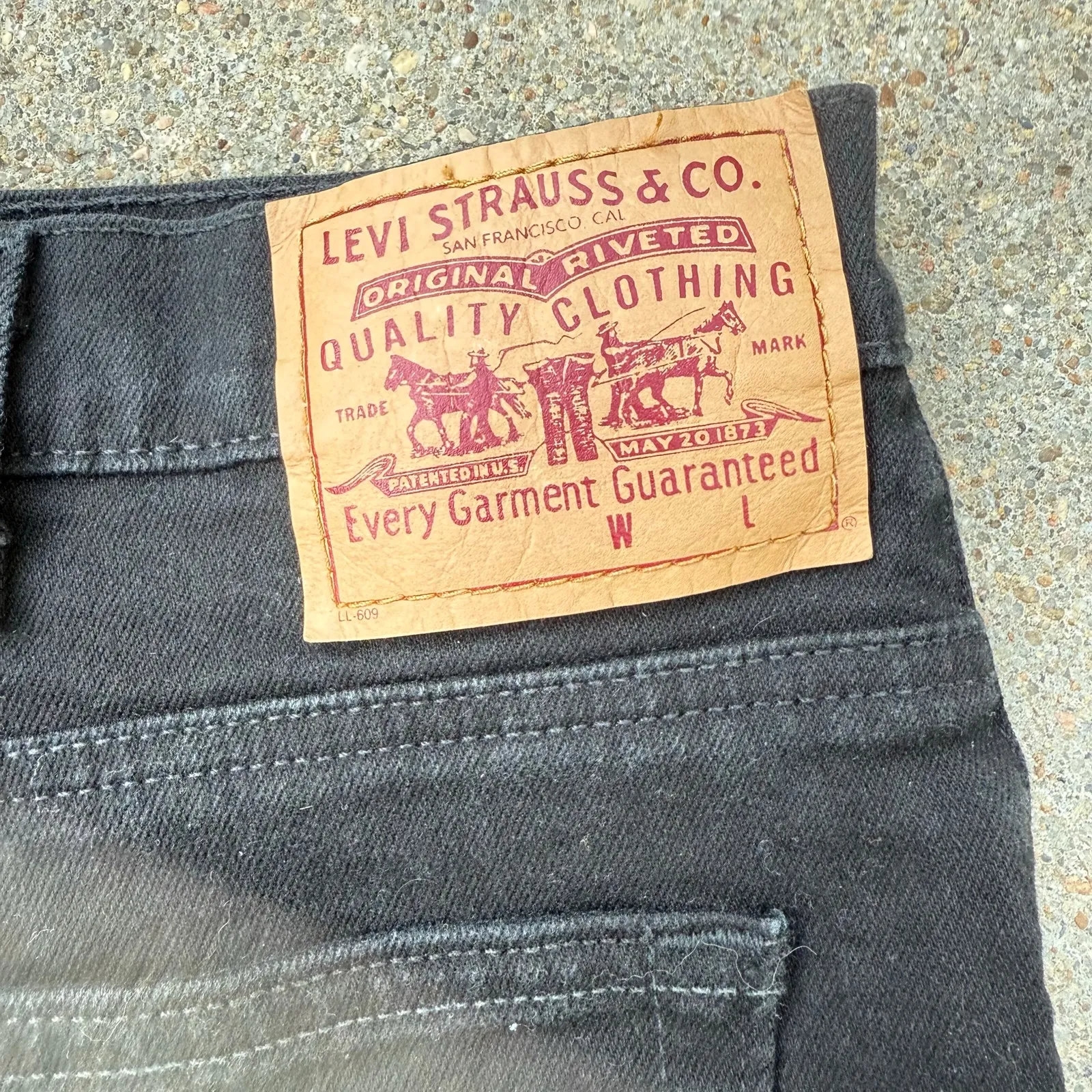 Vintage Y2K Levi’s 922 Black Denim Mom Jean Shorts 22W Plus Size - Image 5