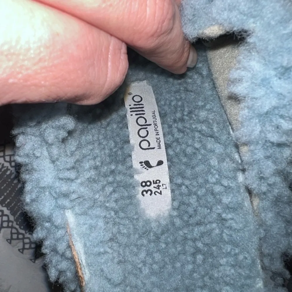 NWT Birkenstock Papillio Blue fuzzy sandals
Size‎ 7 - Image 4