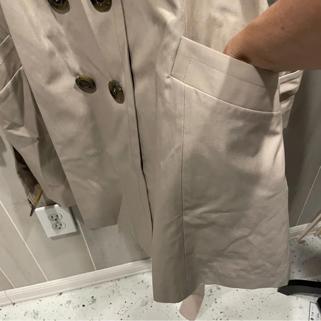 Cute Pendleton classic tan belted mid trench rain jacket tortoise accents - Image 7