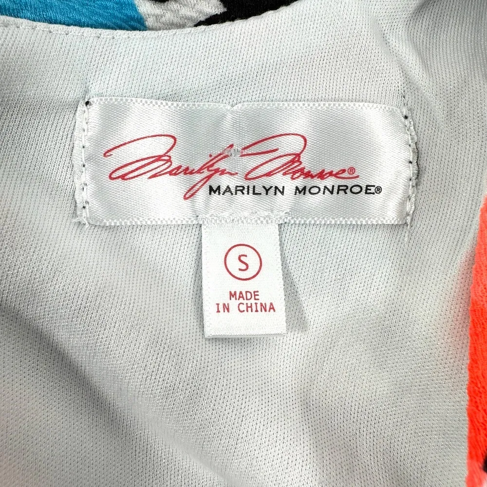 | Marilyn Monroe | Grafitti Pattern Short Sleeve Rockable Scoop Neck Dress - Image 8