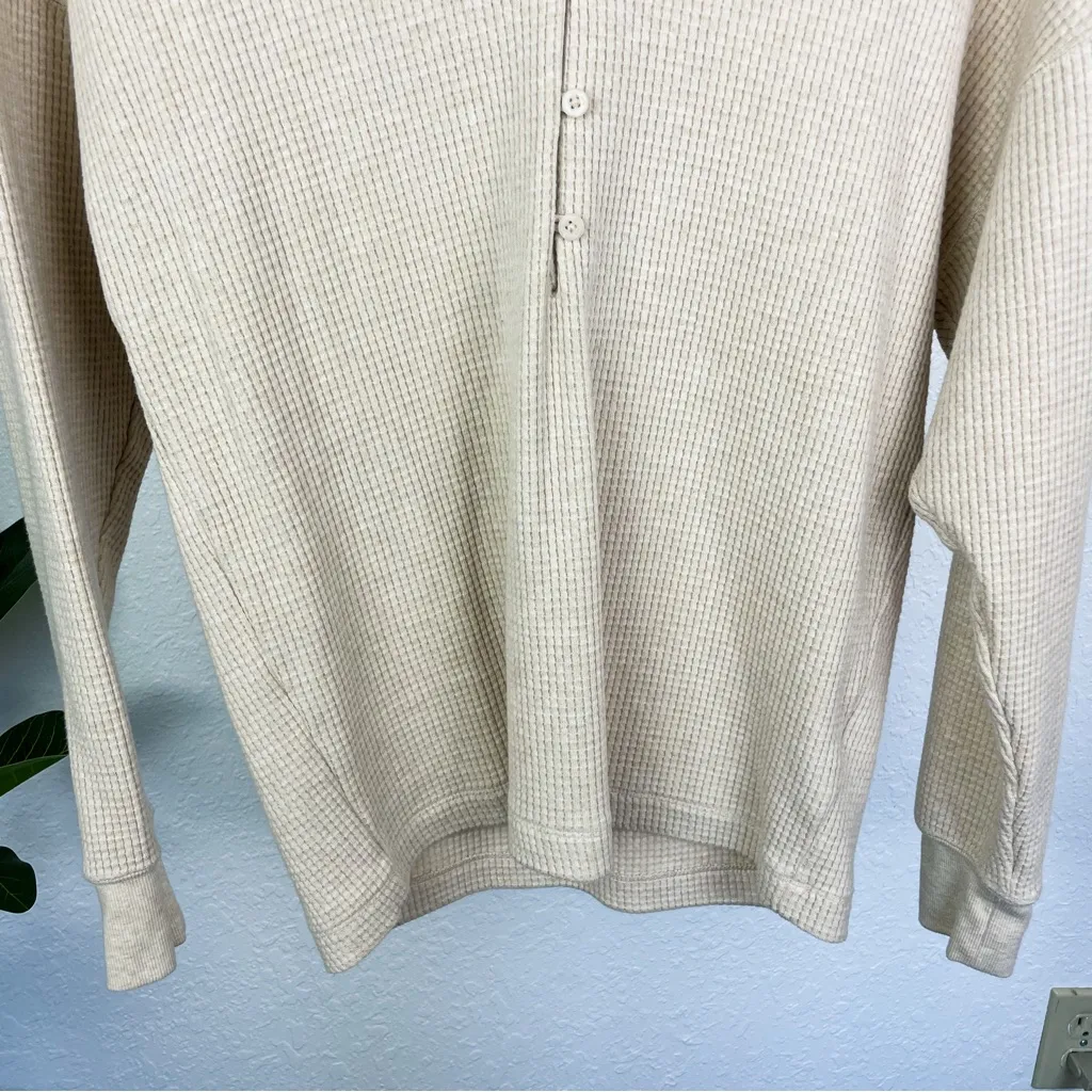 Nike Yoga Waffle V Neck Thermal Pullover Long Sleeve Size XS in Cream - Image 5