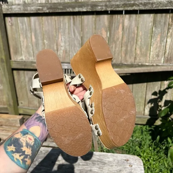 - Korks Women's‎ Dawson Wedge Platform Sandals Off White Size 9 - Image 5