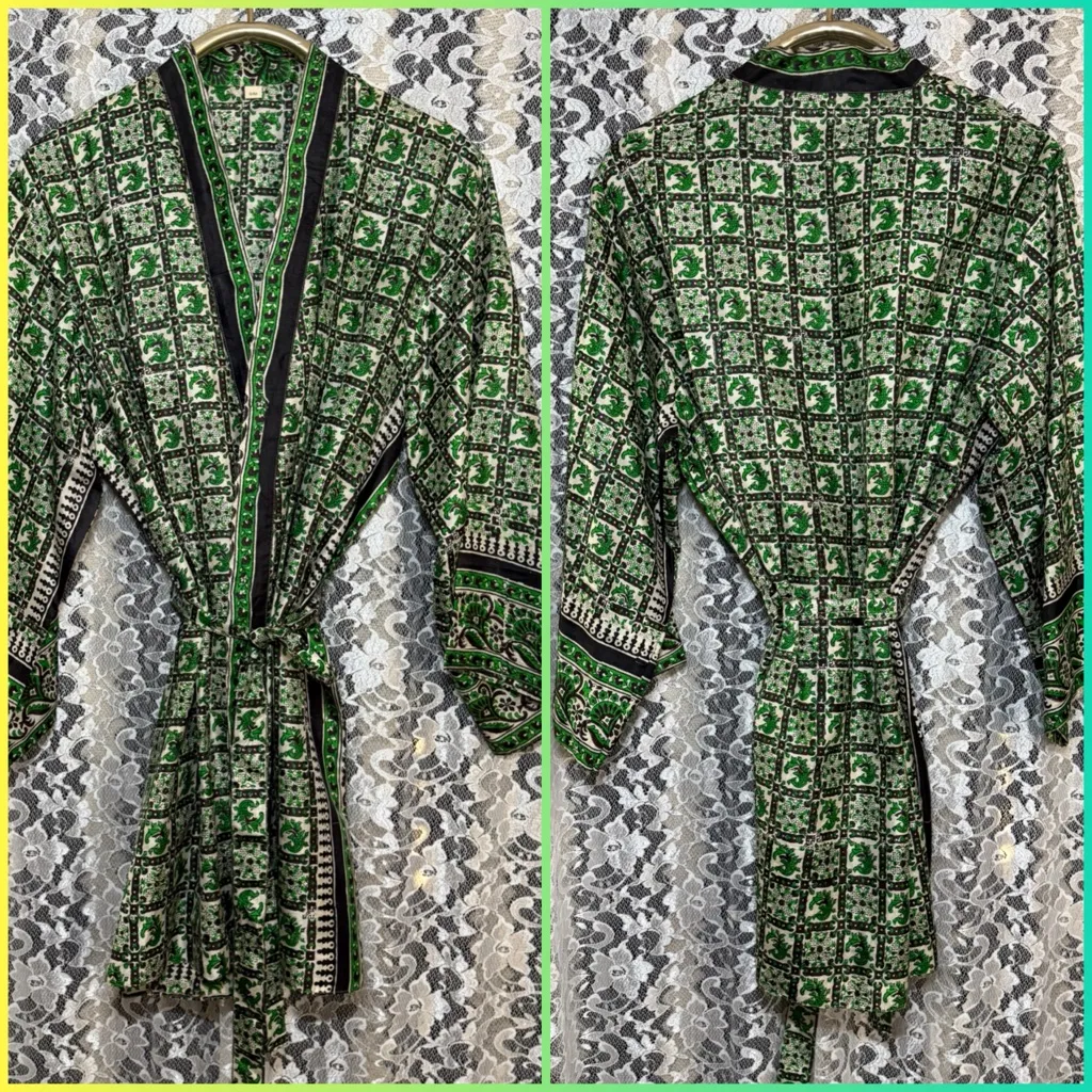 100% silk Green Black Patterned Kimono robe duster worn once looks new Size undefined - Image 2