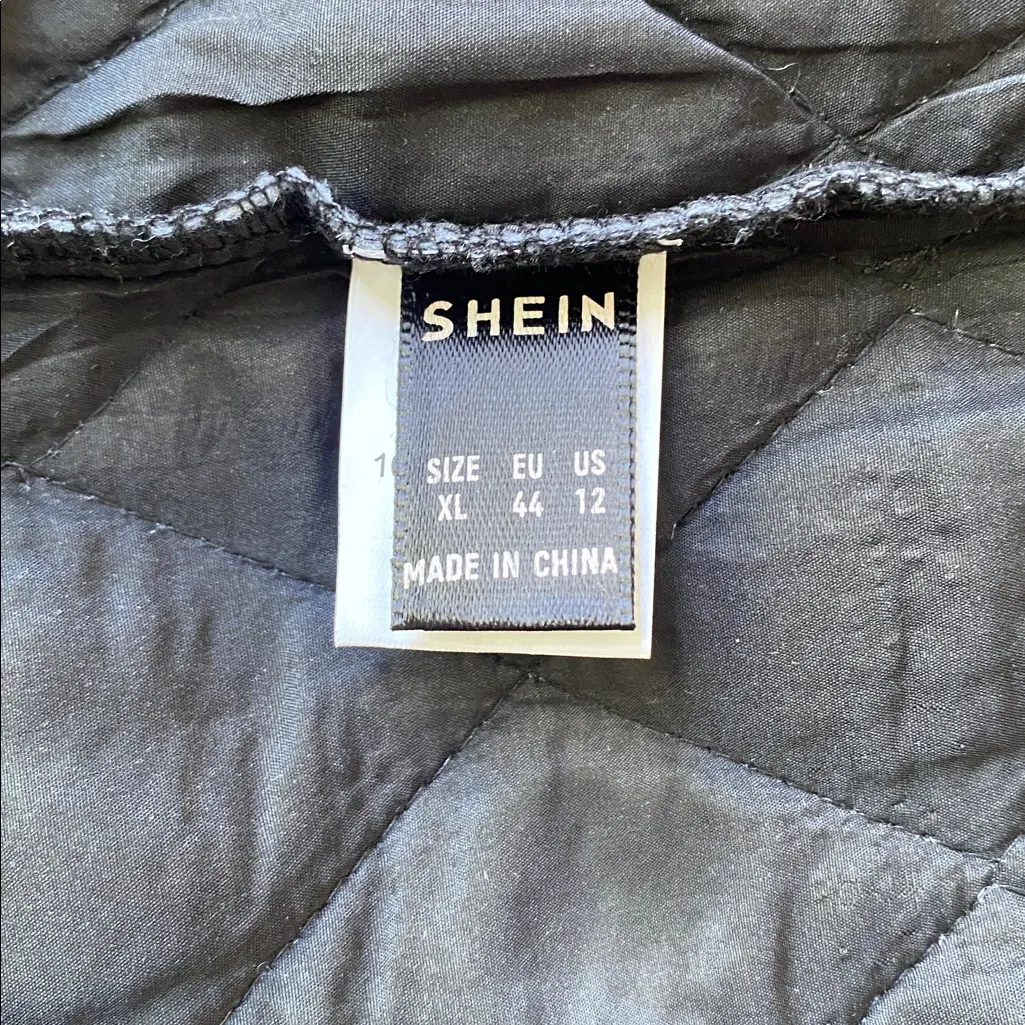 SHEIN Quilted High Waisted Short Women's Sz XL Black - Image 4