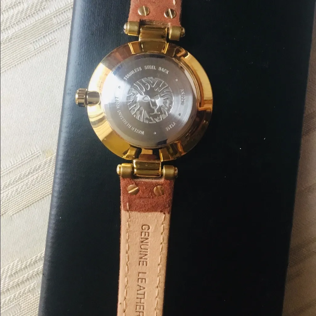 Ladies ANNE KLEIN watch 🌼🌼🌼 - Image 5