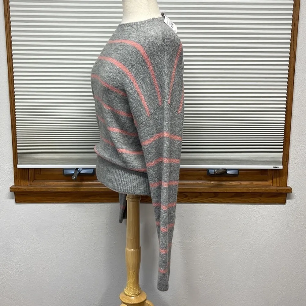Wayf NWT Grey and Pink Stripe Sweater with Waist Tie Large - Image 6
