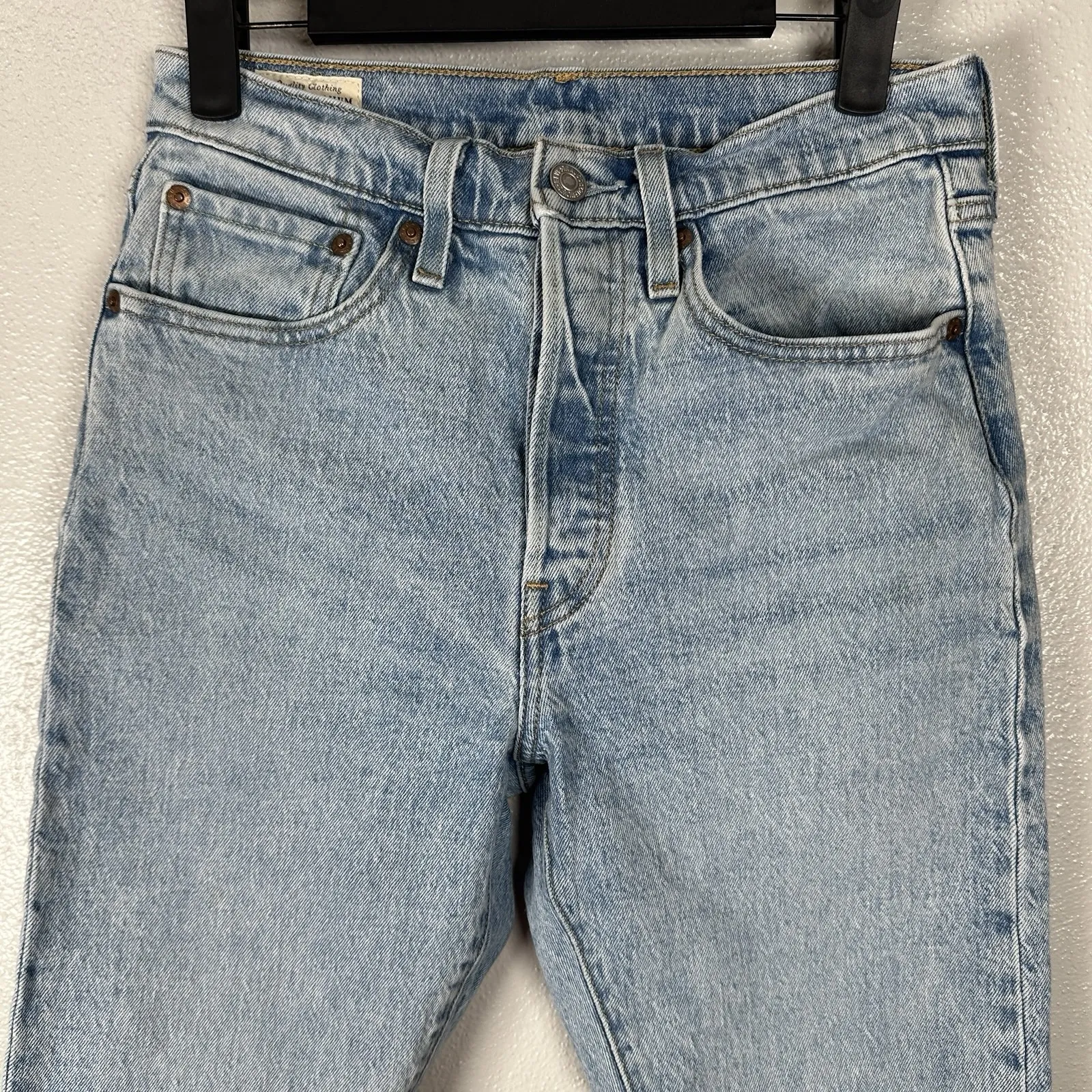 Levis 501 Premium Denim Jeans Womens Size 26x30 Button Fly Light Wash Raw Hem - Image 2