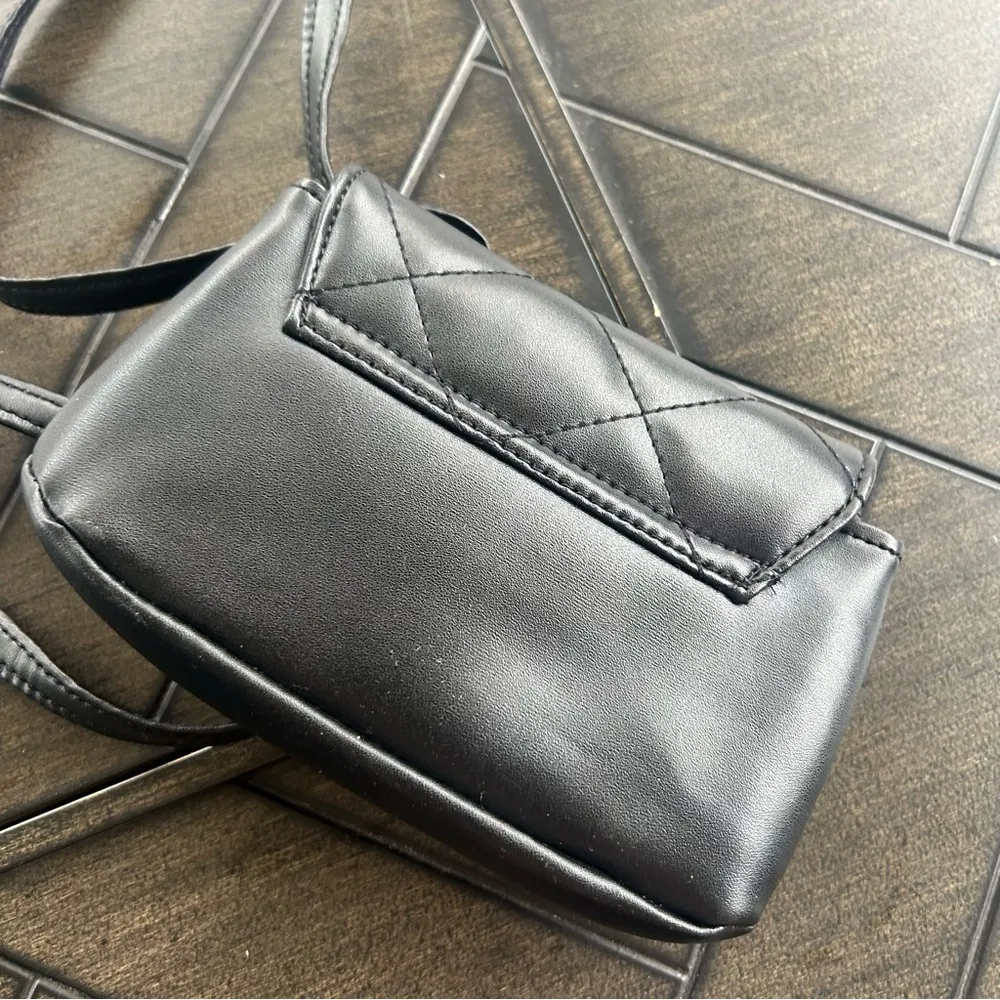 Kendall and Kylie vegan leather micro mini crossbody bag travel tourist - Image 5