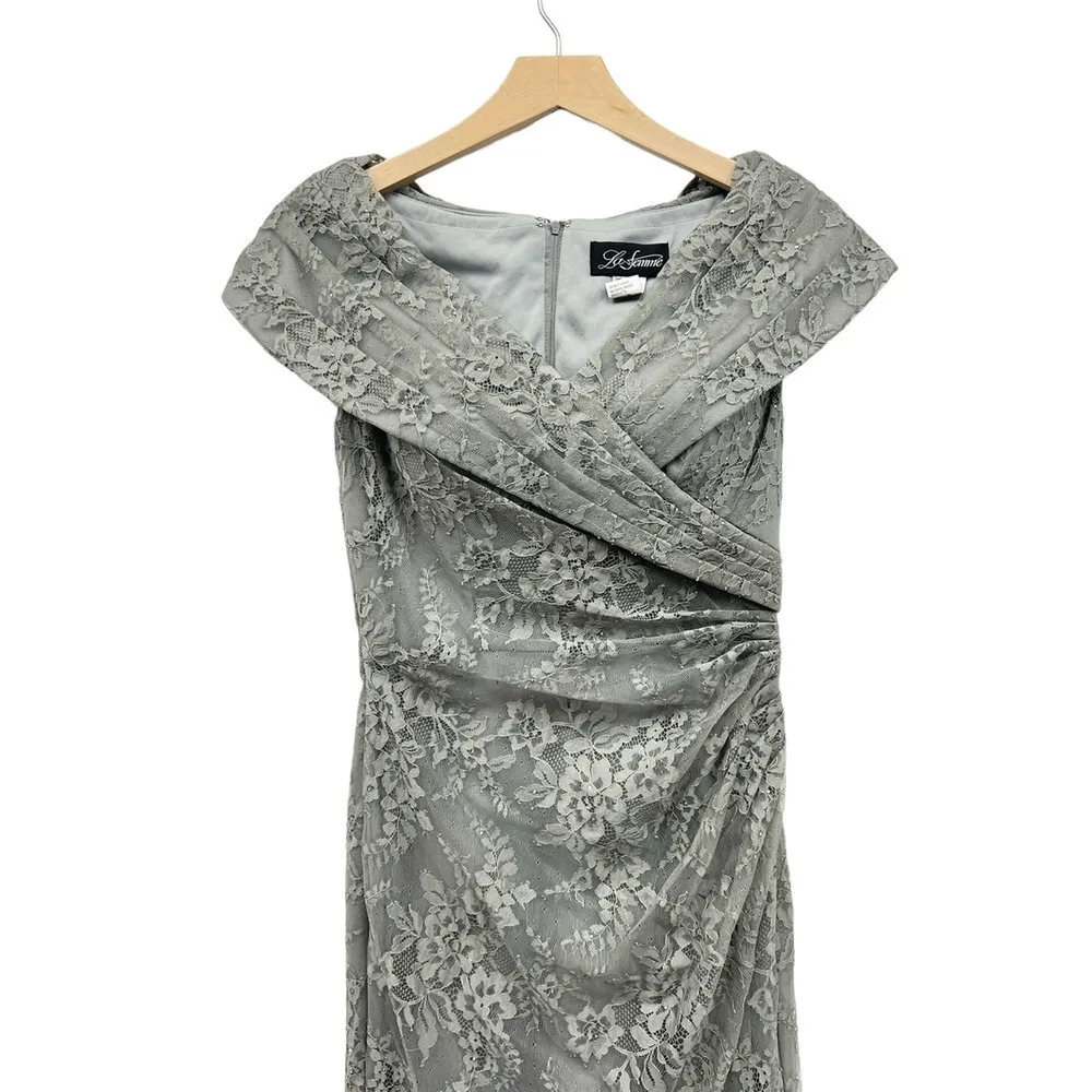 La Femme Off-the-Shoulder Cap Sleeve Ruched Lace Gown in Grey size 6 - Image 8
