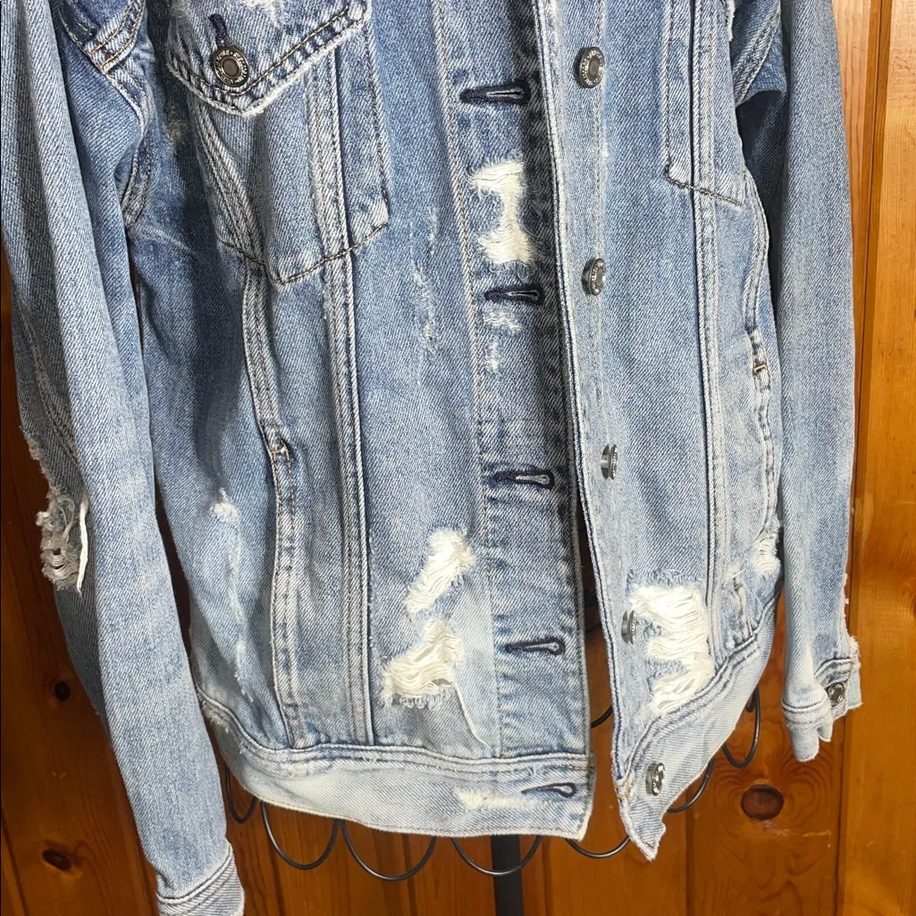 American Eagle Outfitters Light Blue Denim Jacket small oversized distressed - Image 3