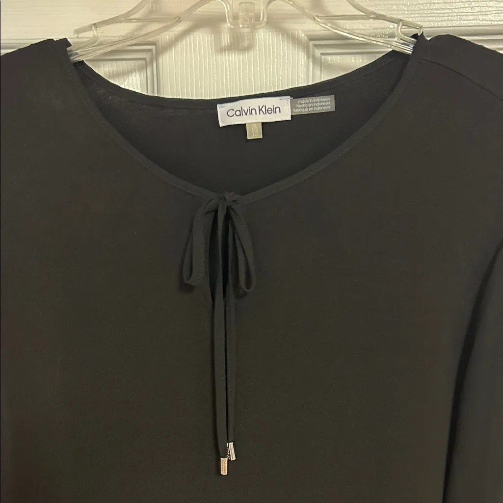 Calvin Klein Women's Elegant Black Blouse - Image 3